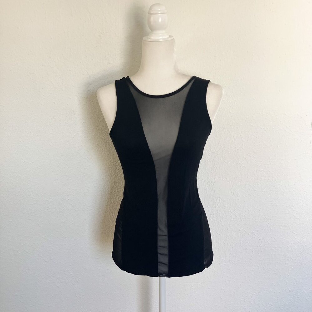 Buckle Red by BKE Deep V-Neck Mesh Tank Top Size Small